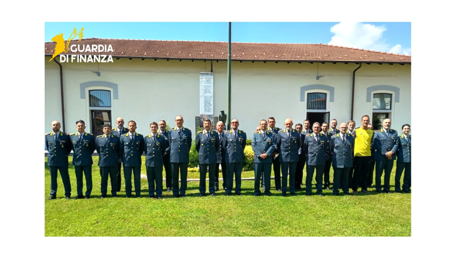 Il comandante regionale della Guardia di Finanza in visita a Verbania